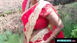 Newly married hot iIndian bhabhi outdoor real sex video