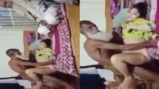 3 budhe muslim dosto nai mil chode sexy randi ko
