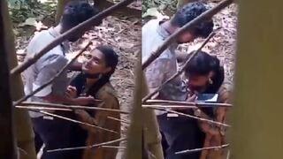 Indian college lover ka outdoor blowjob mms
