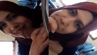Classroom k andar boyfriend ka lund chusti muslim girl