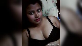 Sexy big boobs bhabhi making her nude video