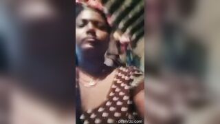 Dehati bhabhi making her masturbating video