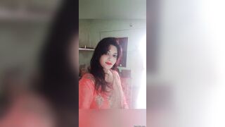 Gorgeous bhabh making her nude video
