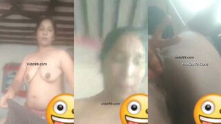 Desi bhabhi shows her nude body