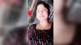 Desi horny village bhabhi fingering