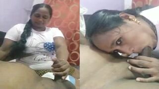 Mature bhabhi chus rahi hai devar ka lund