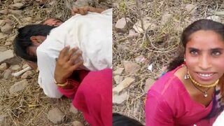 Dehati lover ki chudai gaon walo nai pakad liye